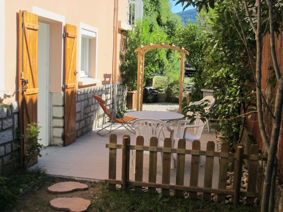 미요 T2 Refait A Neuf Avec Petit Jardin Et Parking 아파트 외부 사진